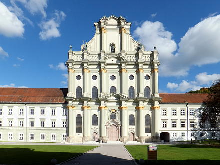 Spätbarocke ehemalige Klosterkirche Fürstenfeld
