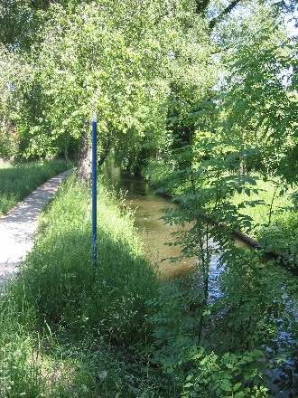 Nymphenburger Kanal in Pasing (mit blauer Stange)